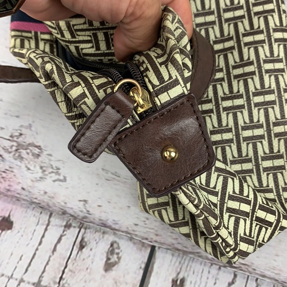 Tommy Hilfiger tan & brown shoulder bag - Picture 4 of 13
